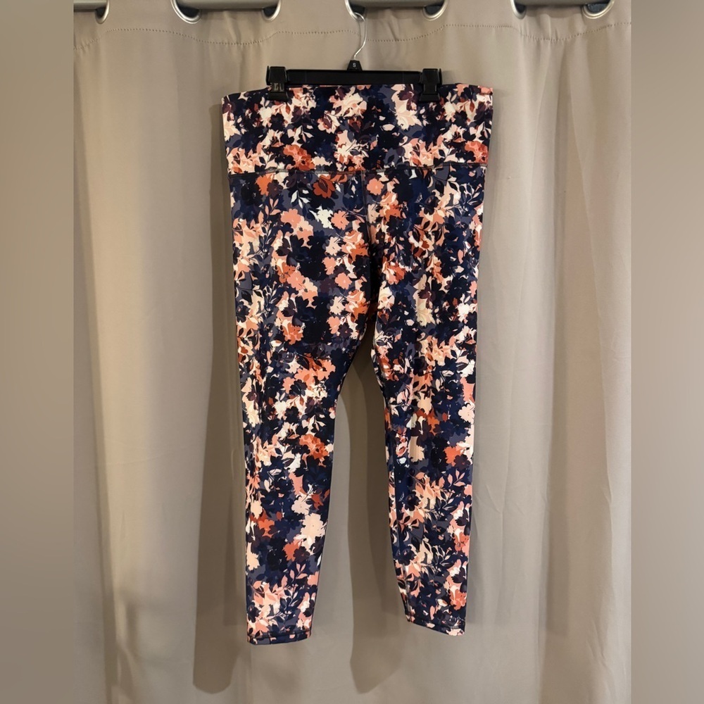 Women’s Old Navy Plus Size Floral Leggings
